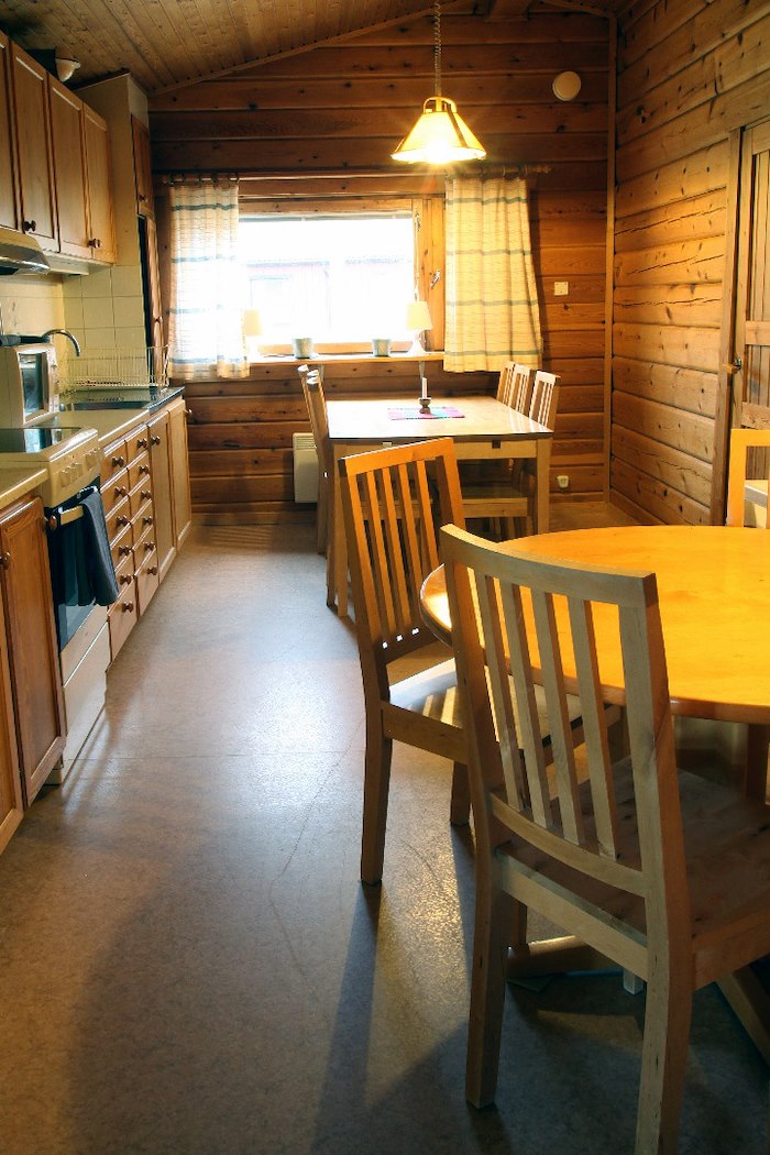 8-10 bed cabin