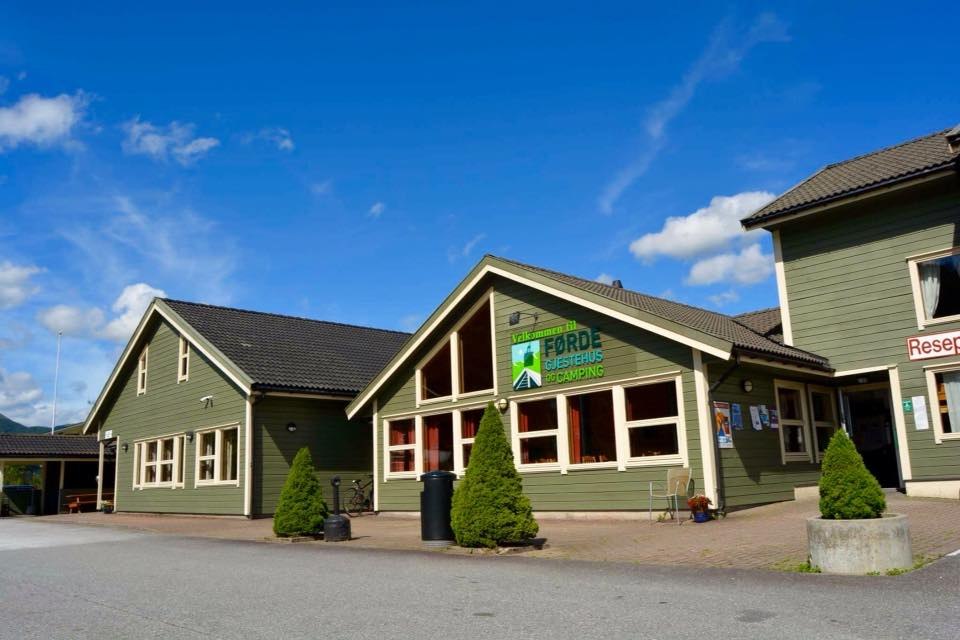 Førde Gjestehus & Camping
