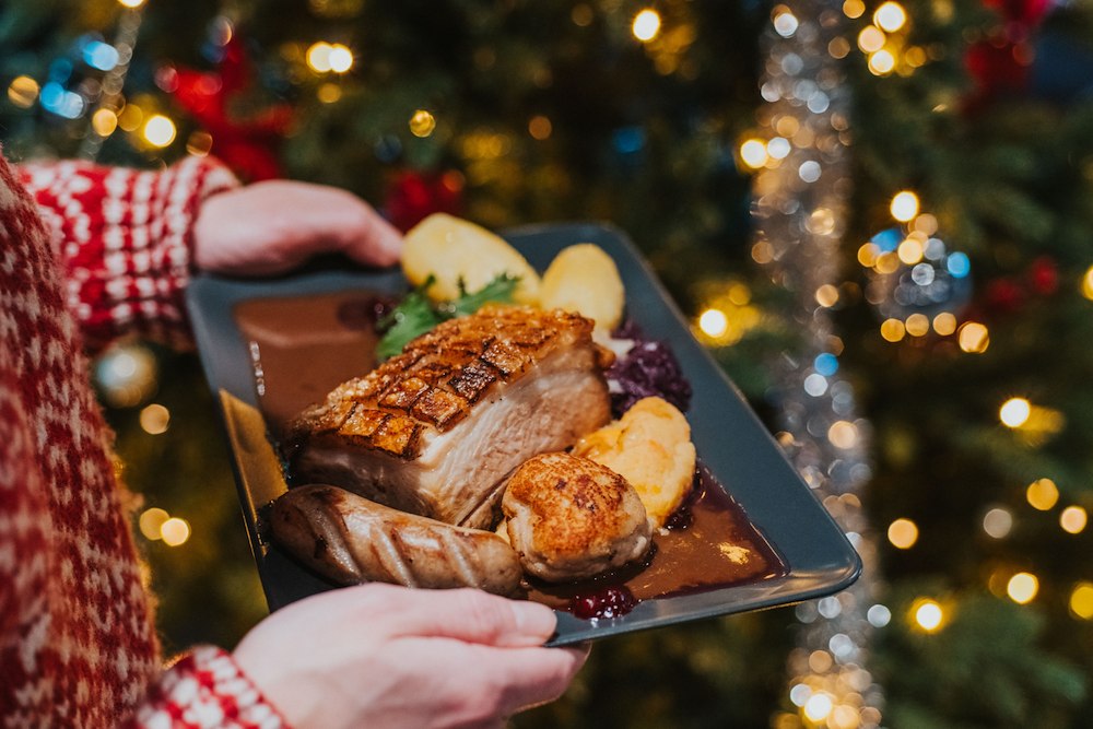 Image of Julegateåpning med familie julebord