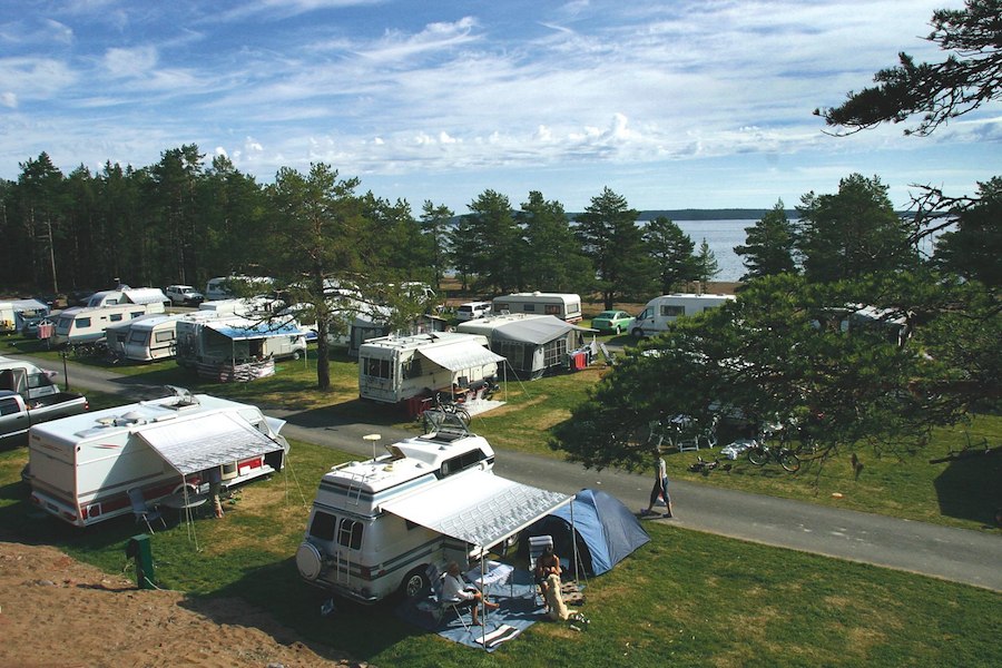 Tent pitch without electricity