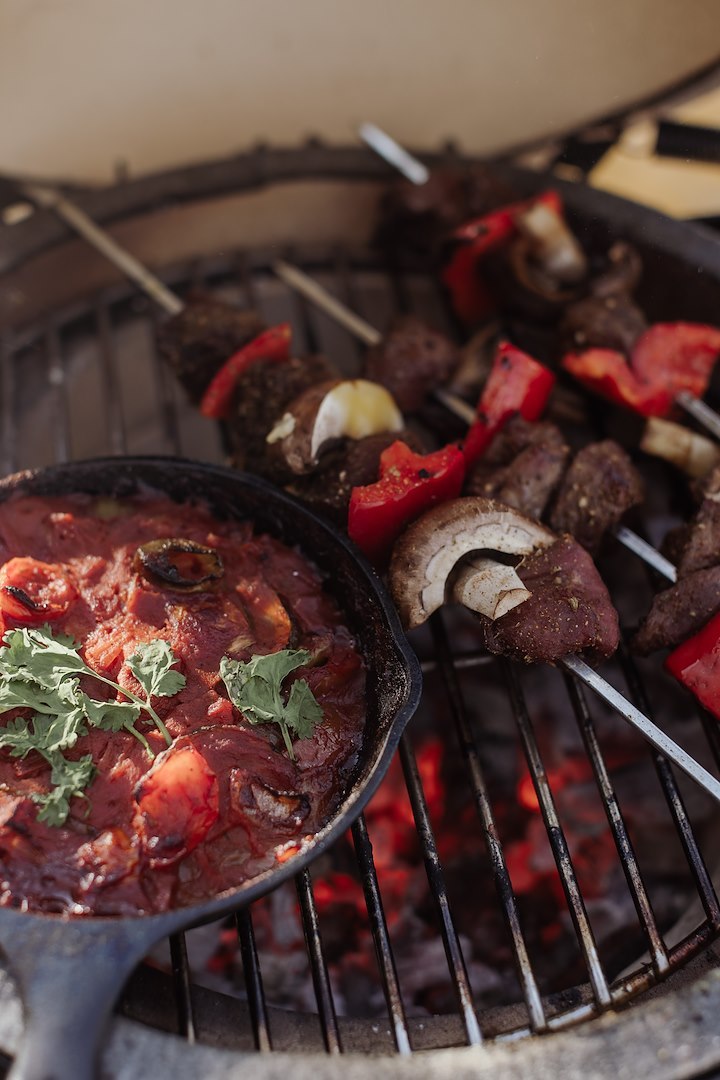 Image of Grillspett på dovhjort, paprika, lök och svamp