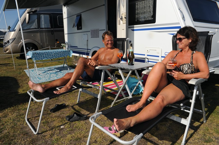 Camping pitch including electricity, TV and drainage 