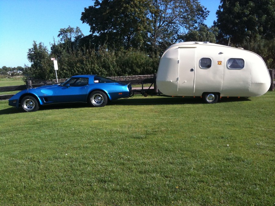 Camping pitch Yellow caravan/motorhome with electricity 