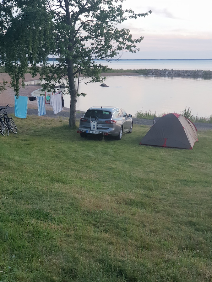 Tent pitch without electricity