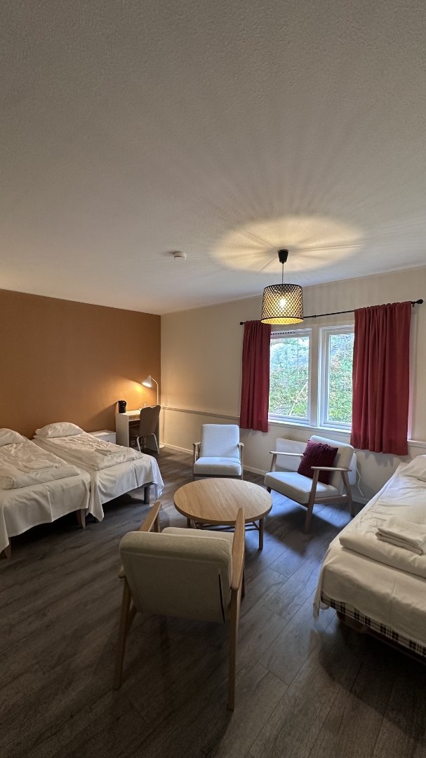 Lyngenfjord Hotel image 1