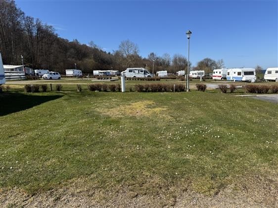 Camping pitch caravan/motorhome with electricity No. 86