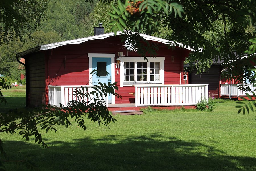Cottage No 9, 10, 11 (5 beds, WC/shower)