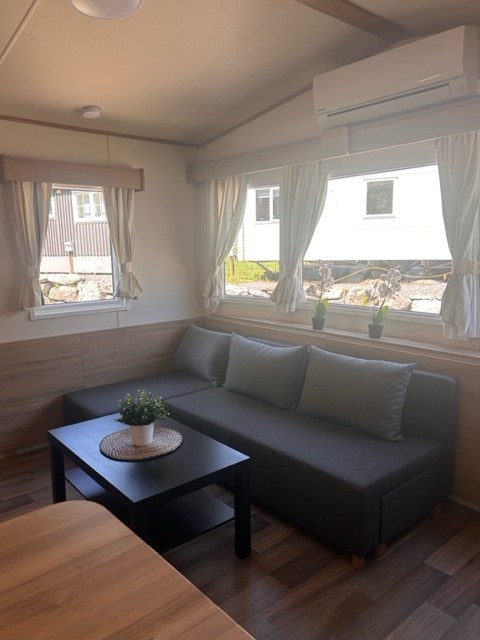 Ytterligare bild 2/9 av Villavagn Nr 402 (4 bäddar, WC/Dusch)