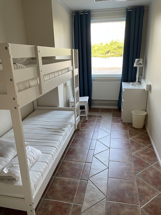 Room in hostel for 2 persons