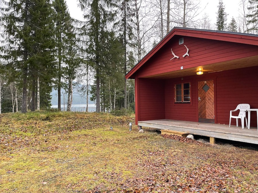 Större 4 bäddstuga med WC och dusch