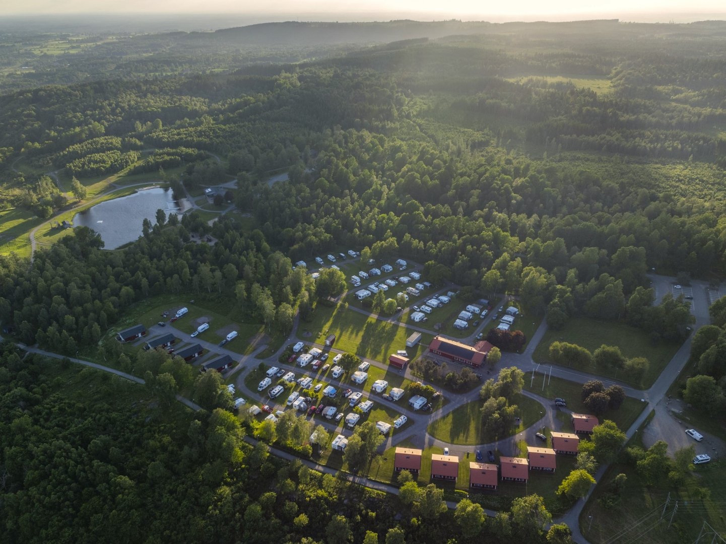 Camping Stellplatz "Basis" Wohnwagen/Wohnmobil/Zelt mit Strom