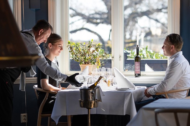 Boka Lilla Nyårsraketen på Stufvenäs Gästgifveri