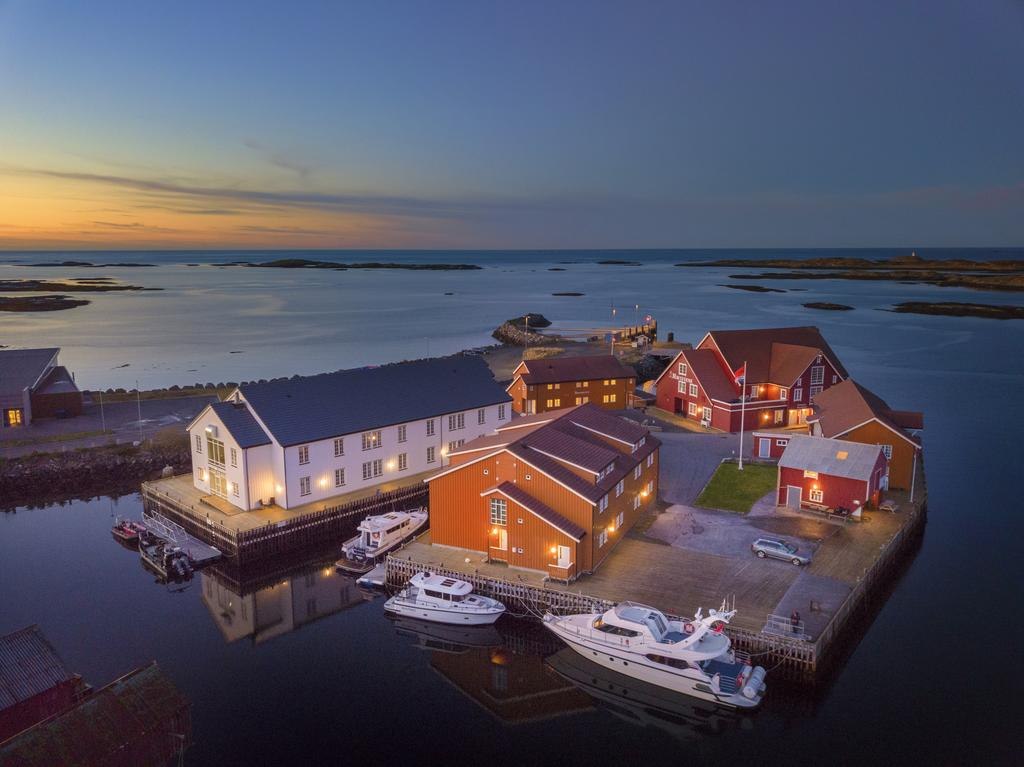Finnøy Bryggehotell - "property thumbnail"}