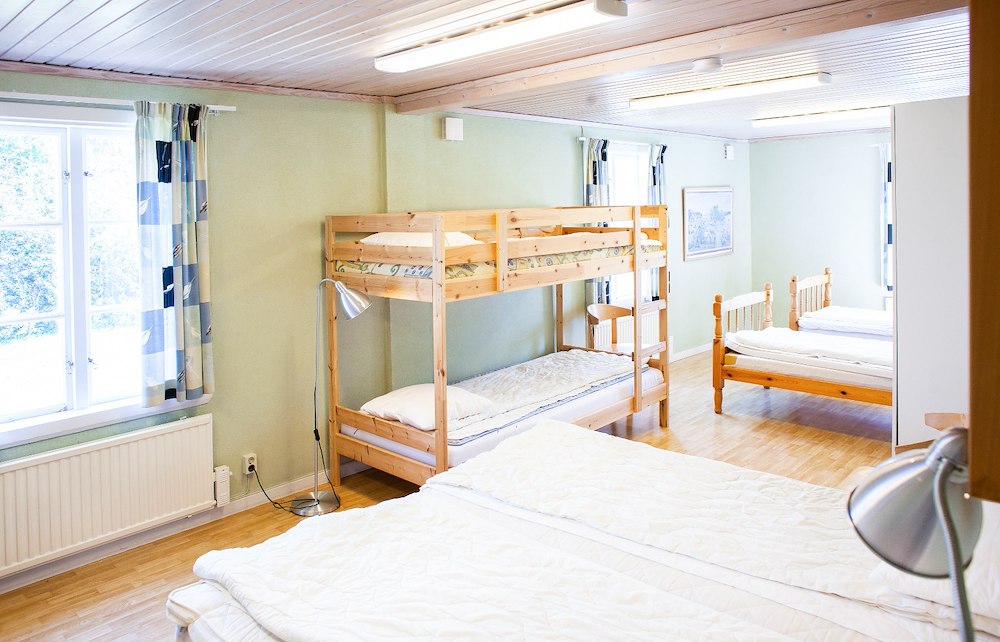 Ytterligare bild 4/8 av ÖSTERGÅRDEN 10-BÄDDSSTUGA