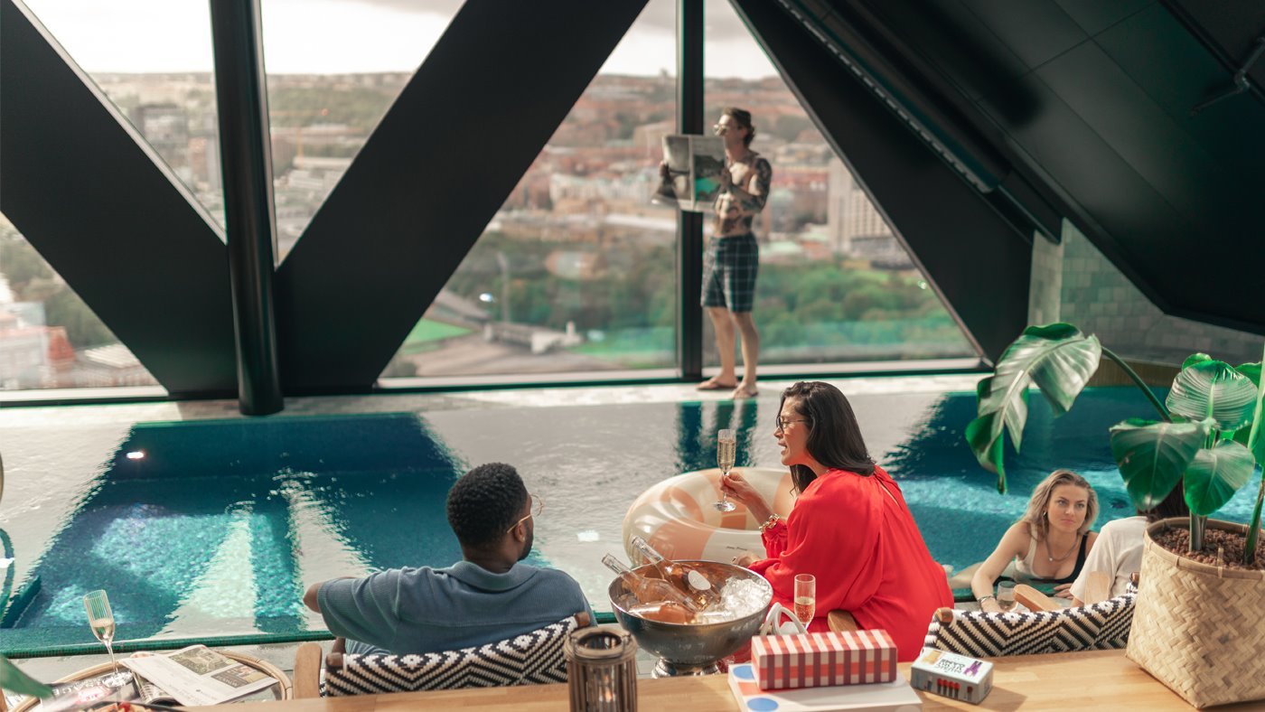 Image of ENTRÉ POOL CLUB & SPA INK LUNCH – från 325kr