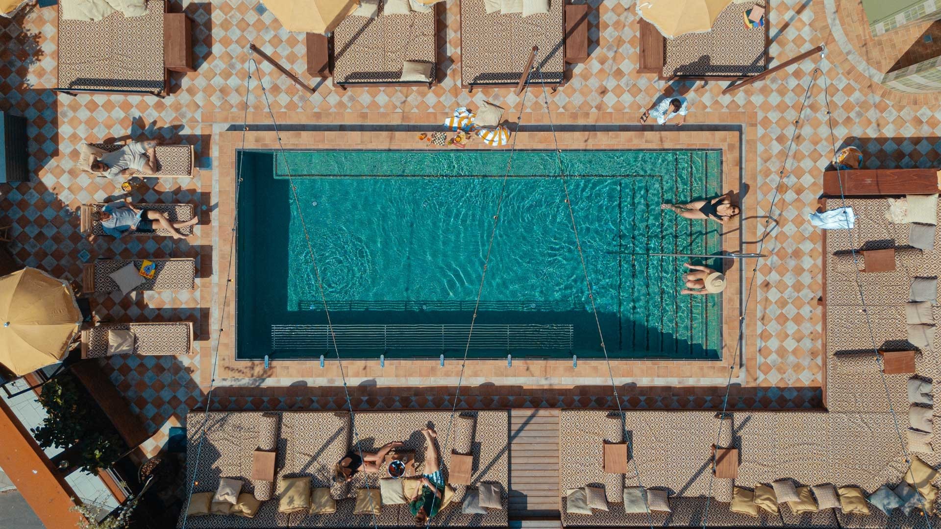 Image of ENTRÉ POOL CLUB & SPA INK MIDDAG – från 895kr