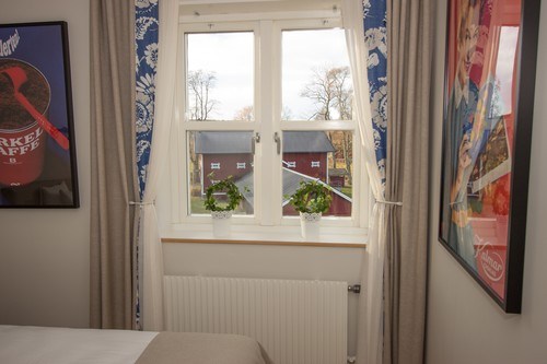 Standard Queen Room