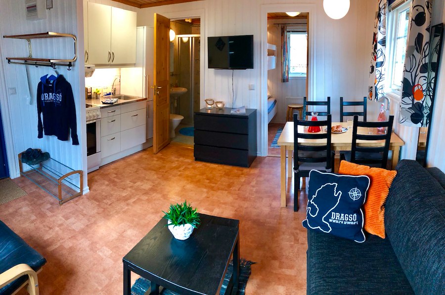 Cottage (4+2 beds, 26 m², WC/shower)