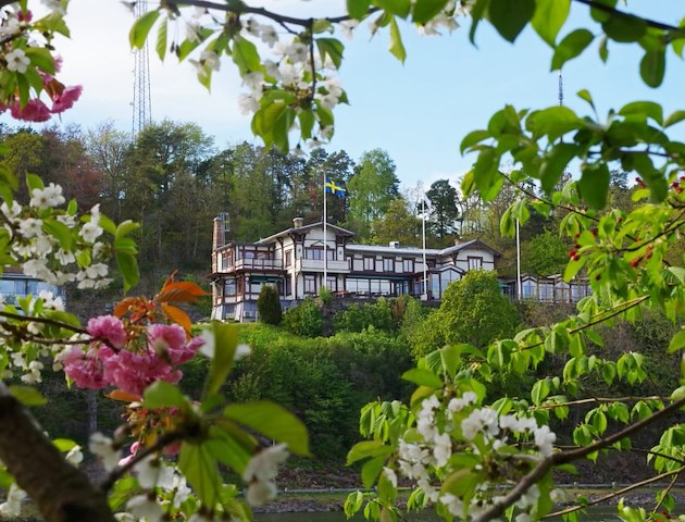 Boka Summer Package 1 night på Albert Hotell
