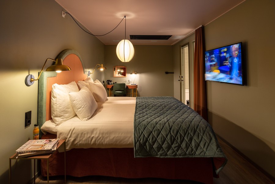 Economy room
