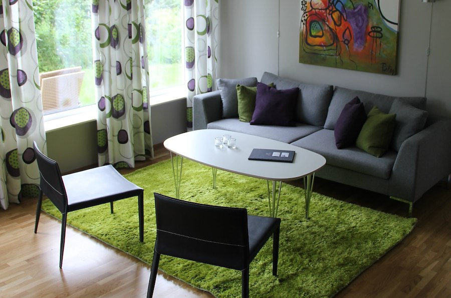 "House in the garden" nr. 2