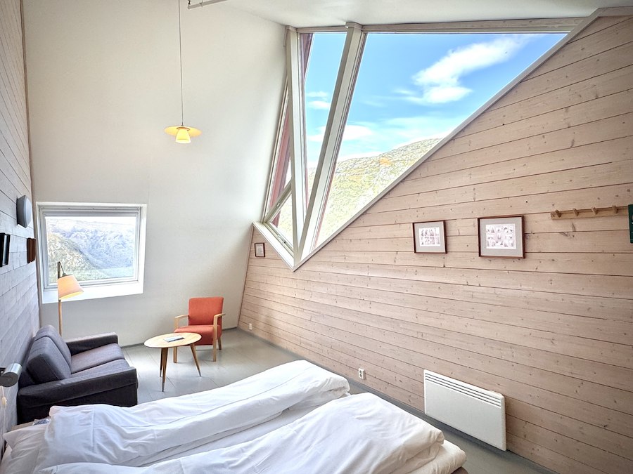 Premier room