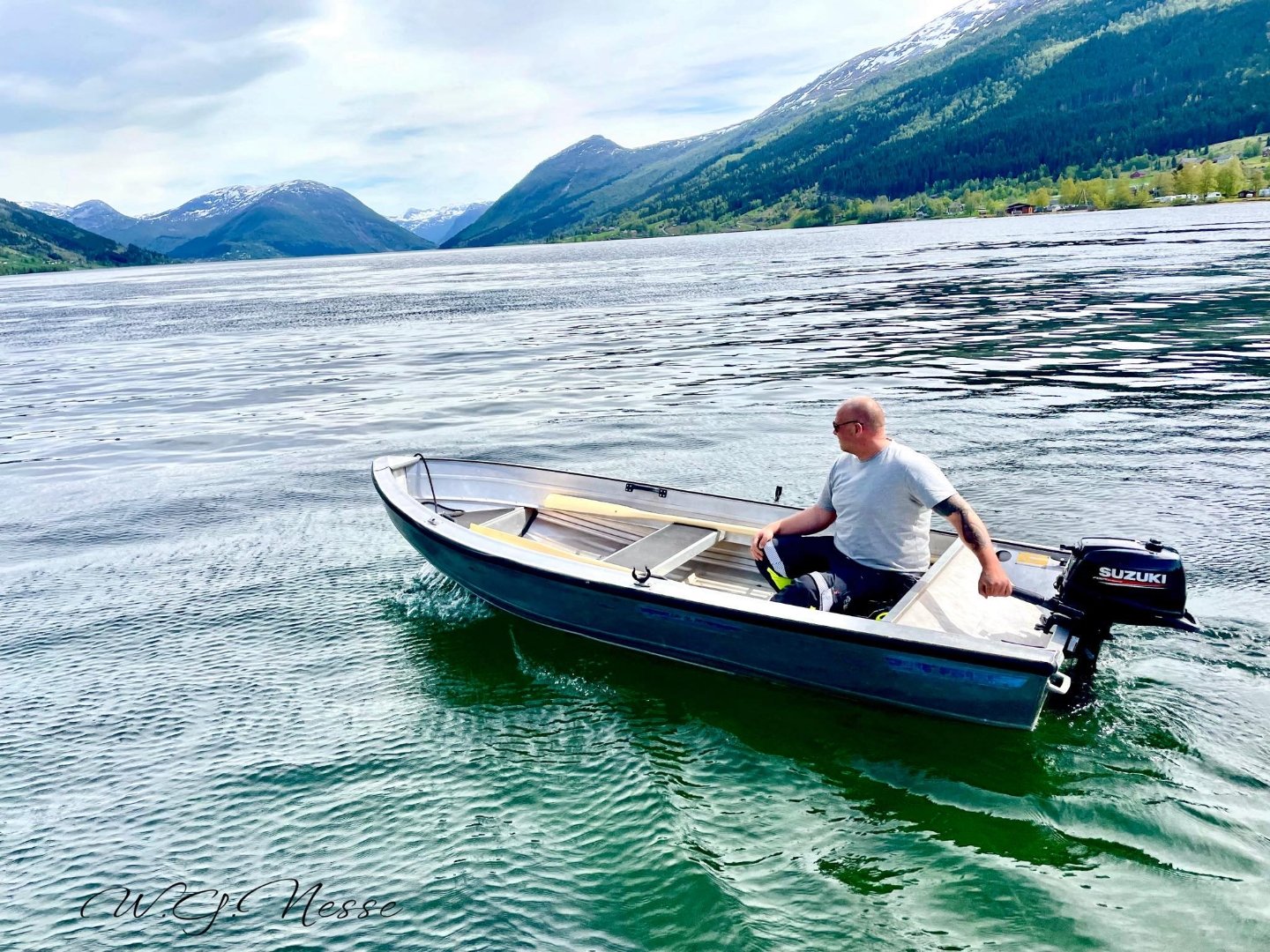 Båt på Jølstravatenet