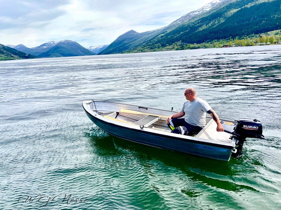 Båt på Jølstravatenet