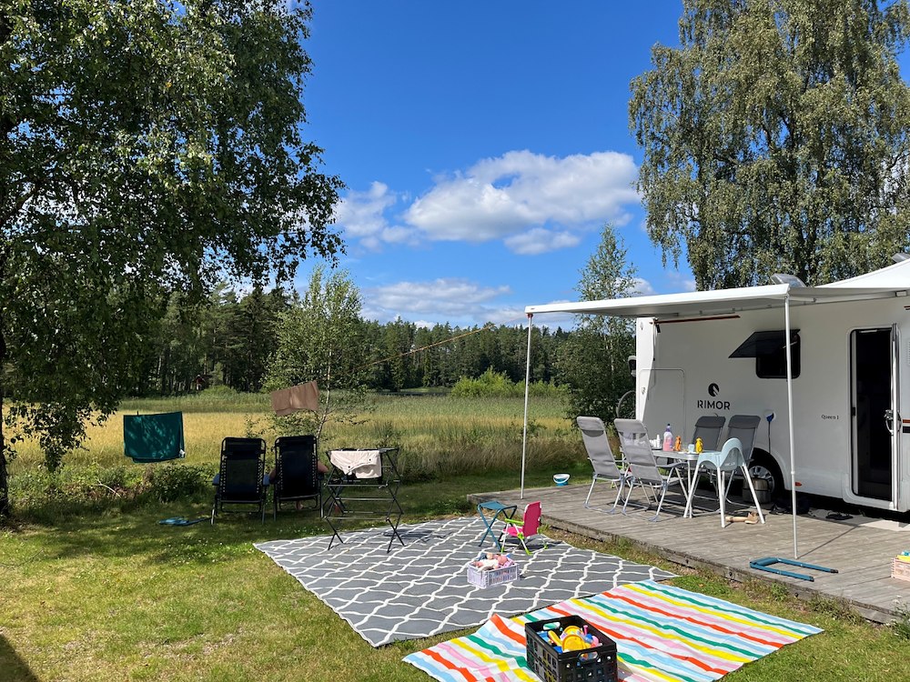 Ytterligare bild 3/5 av Campingtomt husvagn/husbil inkl el - Sjöläge