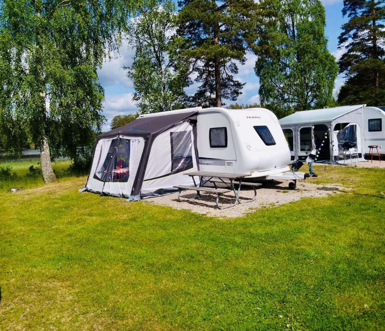 Camping Stellplatz für Wohnwagen/Wohnmobil inkl. Strom – Seelage