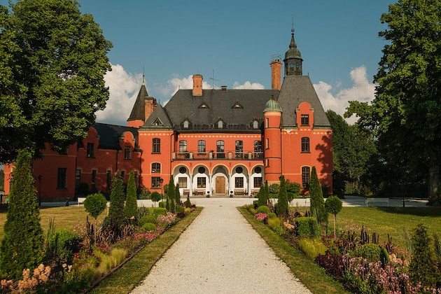 Boka A CLASSIC STAYCATION på Lejondals Slott
