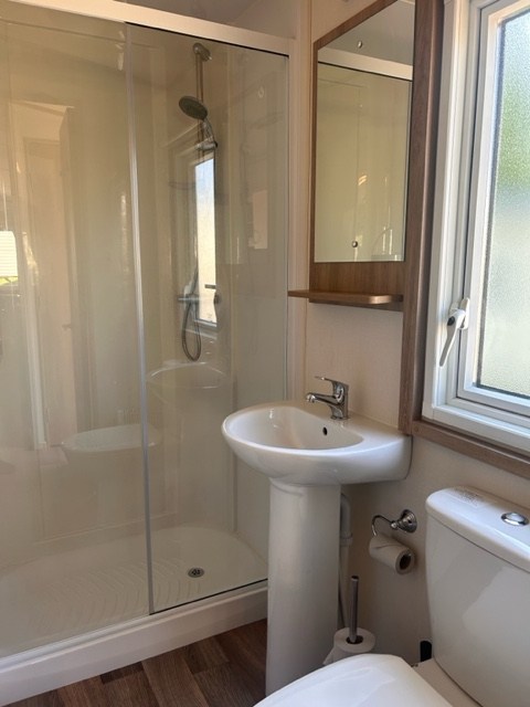 Ytterligare bild 9/9 av Villavagn Nr 402 (4 bäddar, WC/Dusch)