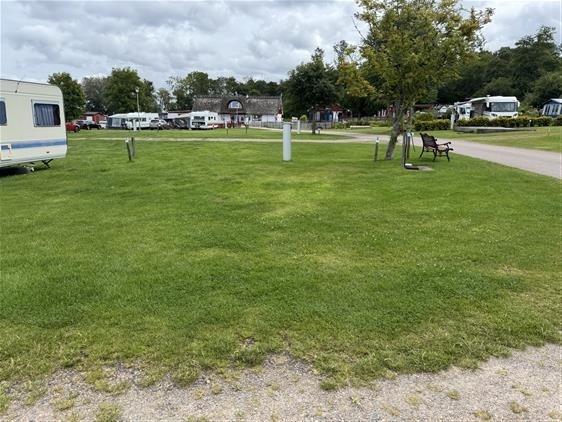 Camping pitch caravan/motorhome with electricity No. X5