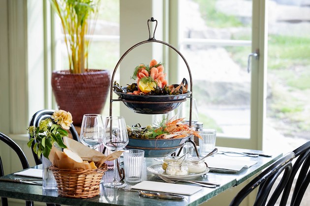 Boka Kapten Pihls hotellpaket med pinfärska räkor på Strandflickorna - Husen vid havet