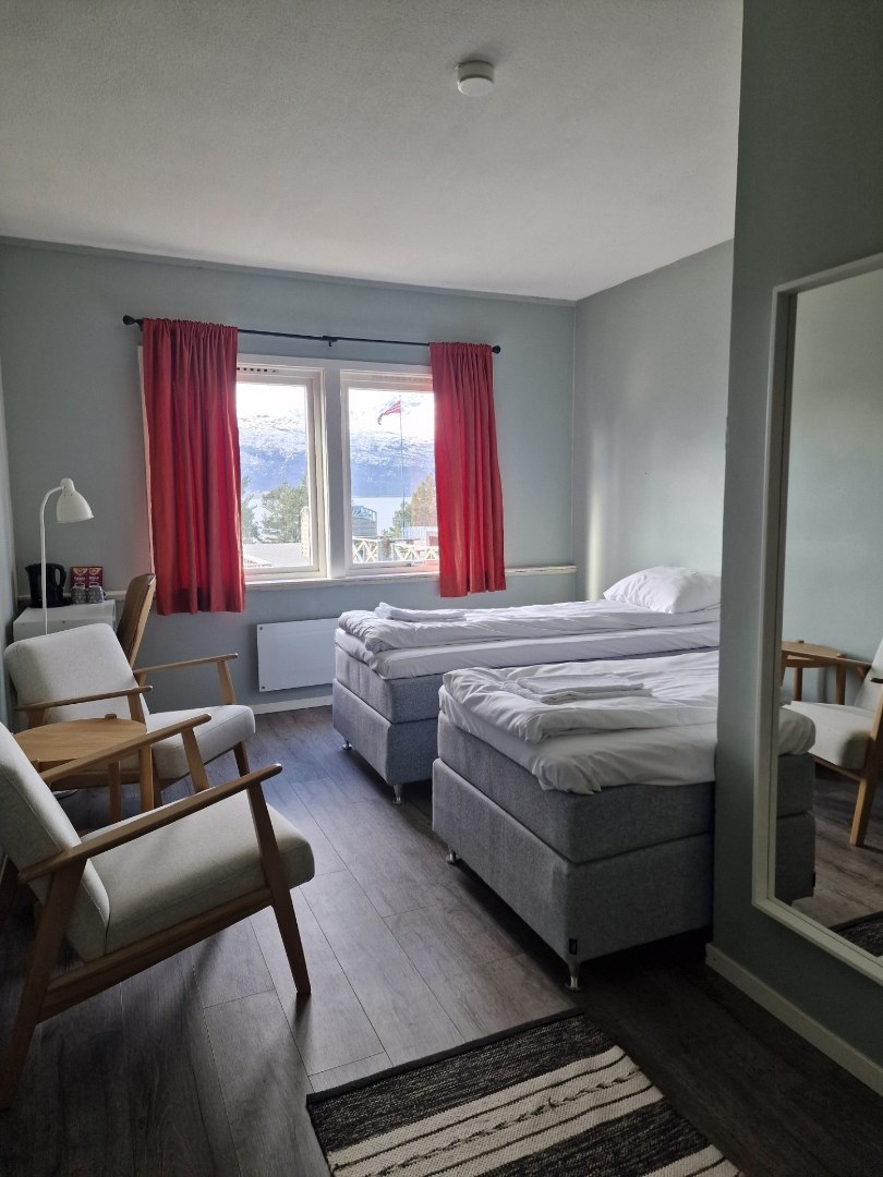 Lyngenfjord Hotel image 3