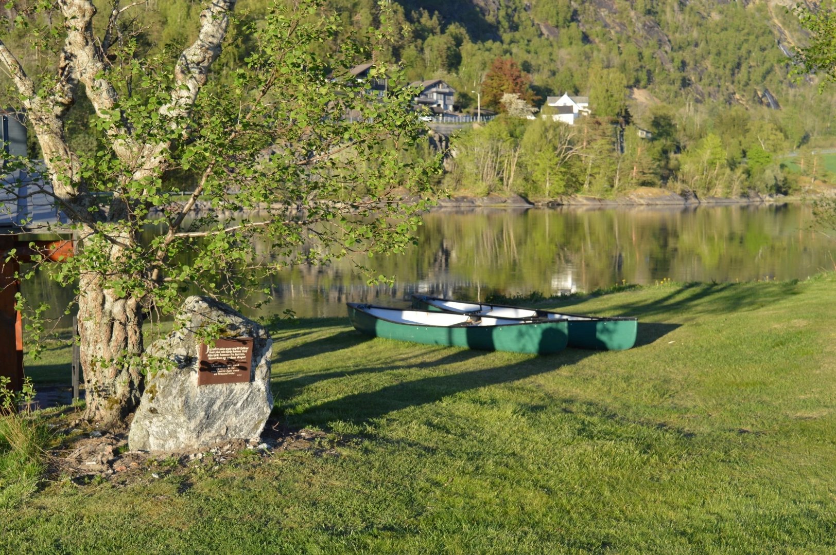 Canoe - 3 People-image