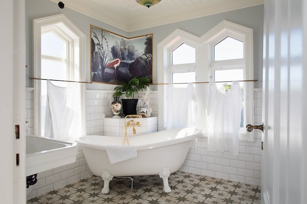 Boka Kapten Pihls hotellpaket med pinfärska räkor på Strandflickornas Annex Gula villan